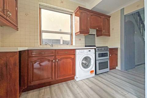 3 bedroom semi-detached house for sale, Leabrook Road, Wednesbury