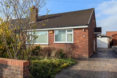 2 bedroom semi-detached bungalow for sale, Pennine Avenue, Chadderton, OL9