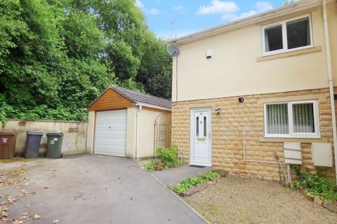 2 bedroom end of terrace house to rent, Baildon Wood Court, Shipley BD17