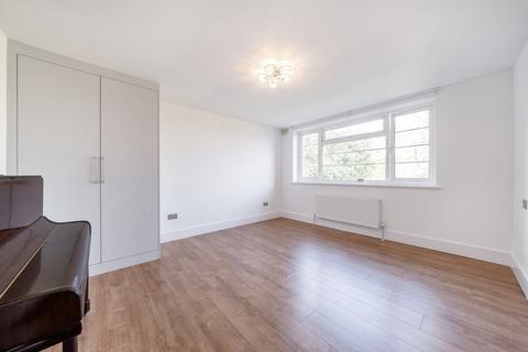 3 bedroom flat for sale, Castlebar Park, Ealing, W5