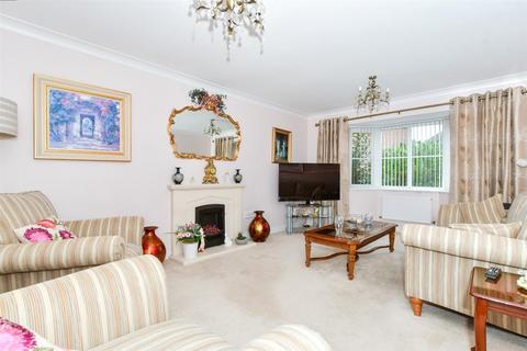 4 bedroom detached house for sale, Shepherd Close, Kingsnorth, Ashford, Kent