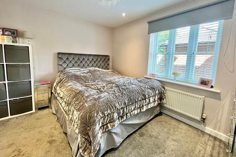 2 bedroom apartment for sale, Page Place, Frogmore, St. Albans, Hertfordshire, AL2