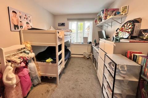 2 Page Place Frogmore, St Albans, AL2 2FB