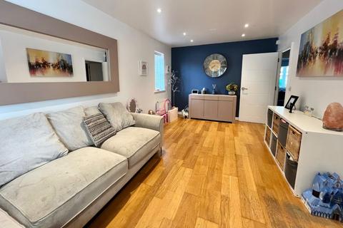 2 Page Place Frogmore, St Albans, AL2 2FB
