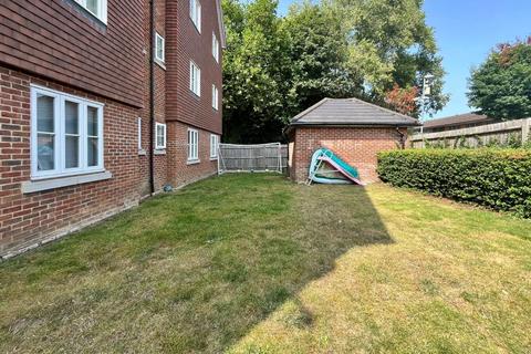 2 Page Place Frogmore, St Albans, AL2 2FB