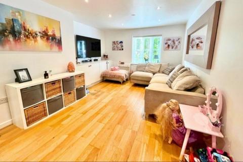 2 Page Place Frogmore, St Albans, AL2 2FB