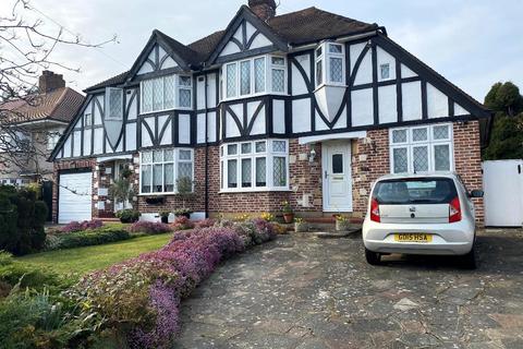 Tubbenden Lane, Orpington, Kent, BR6 9PT