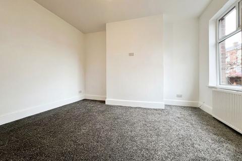 2 bedroom terraced house to rent, South View Street, Tonge Fold, Bolton