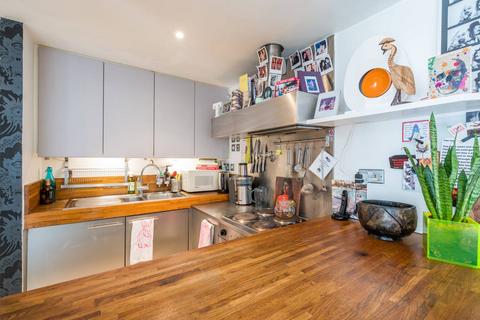 2 bedroom flat to rent, New Wharf Road, Angel, London, N1