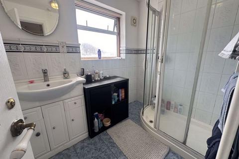 1 bedroom property to rent, Peel Way, Uxbridge, UB8