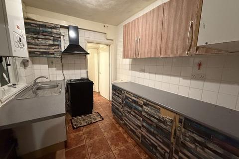 4 bedroom terraced house to rent, Inwood Road, Hounslow, TW3