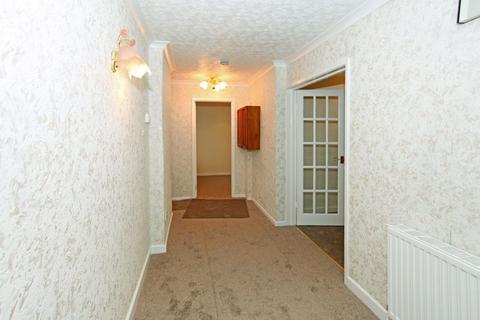 3 bedroom bungalow to rent, 31 Ewart Road, Telford, TF2 7LP.