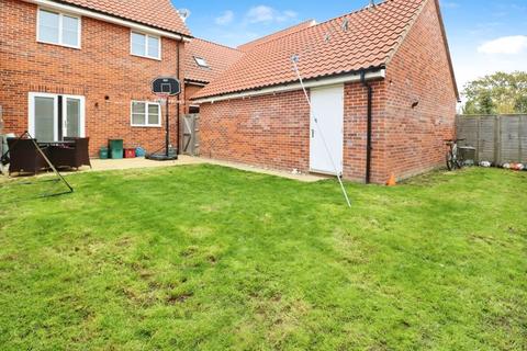 4 bedroom townhouse for sale, Keats Crescent, Brightlingsea, CO7