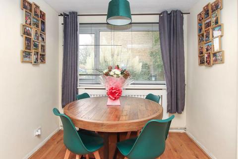 34 Bronte Crescent, Hemel Hempstead, HP2 7PR