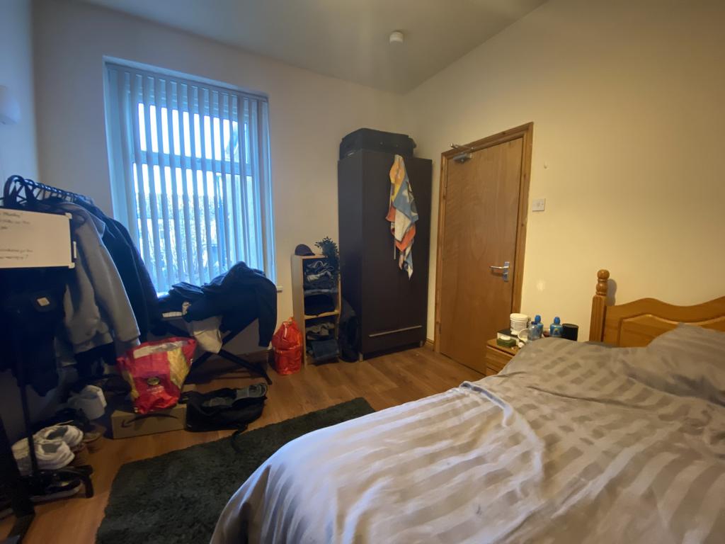 Bedroom 1b