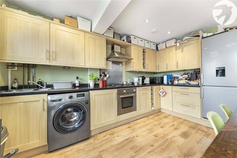 4 bedroom terraced house for sale, Kingswood Close, West Dartford, Kent, DA1