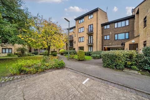 1 bedroom apartment for sale, The Rowans, Woking, Surrey