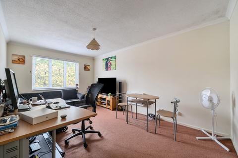 1 bedroom apartment for sale, The Rowans, Woking, Surrey