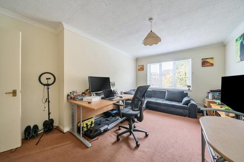 1 bedroom apartment for sale, The Rowans, Woking, Surrey