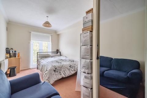 1 bedroom apartment for sale, The Rowans, Woking, Surrey