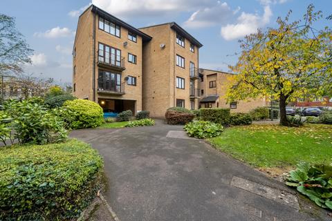 1 bedroom apartment for sale, The Rowans, Woking, Surrey