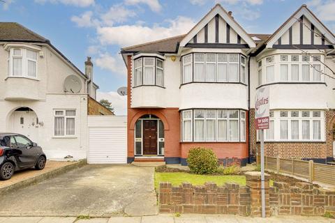 3 bedroom semi-detached house for sale, Links Side, Enfield