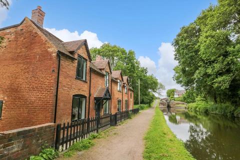 4 bedroom detached house for sale, Botterham, Swindon