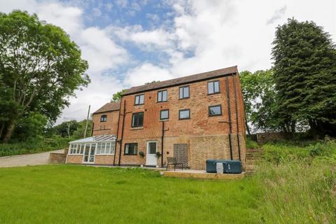 4 bedroom detached house for sale, Botterham, Swindon