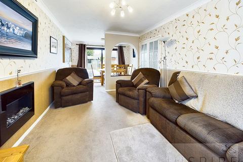 4 bedroom detached house for sale, Ashurst Drive, Crawley RH10