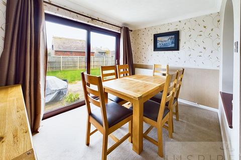 4 bedroom detached house for sale, Ashurst Drive, Crawley RH10