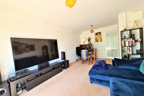 2 bedroom flat for sale, Grange Road, Ealing, London, W5