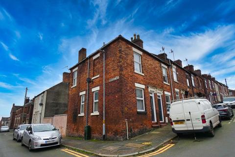 3 bedroom terraced house to rent, Lower Mayer Street