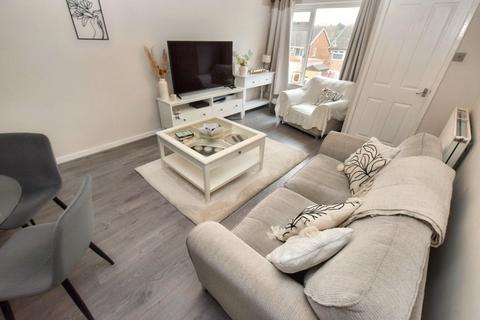 2 bedroom townhouse for sale, Cliffe Park Rise, Leeds, West Yorkshire