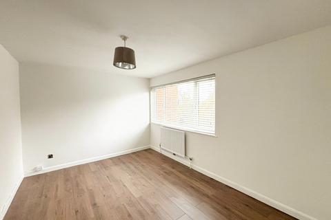 2 bedroom terraced house to rent, Long Green, Chigwell, IG7