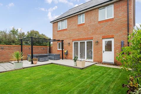 2 Rossiter Close, Bathpool, Taunton, TA2 8FN