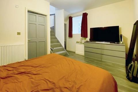 Unit 3, The Vortex Inn Cirencester Road, Fairford, GL7 4BS