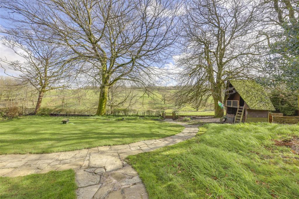 Front Garden &amp; Play House