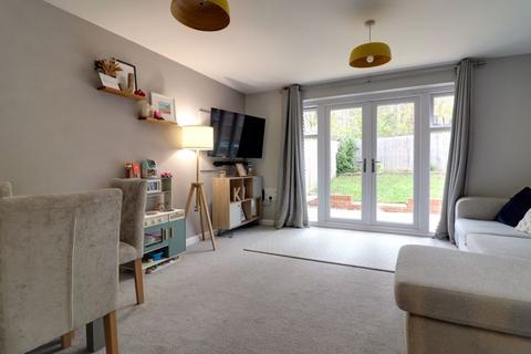 2 bedroom end of terrace house for sale, Dewsbury Crescent, Stafford ST18