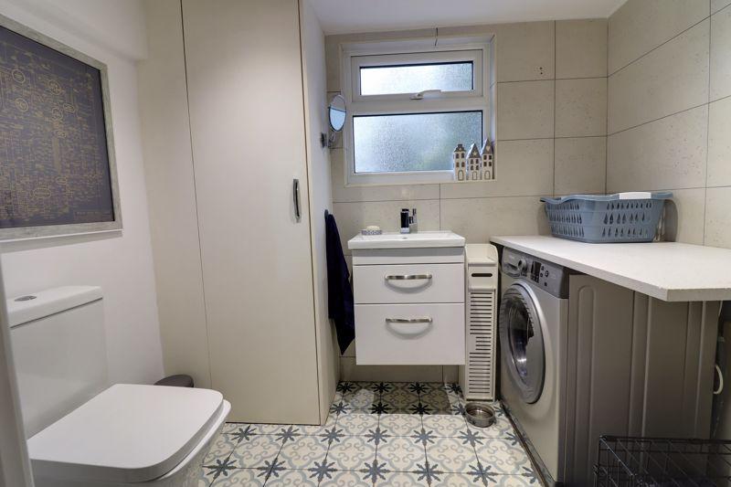 Guest WC/Utility