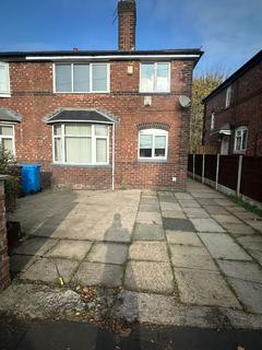 4 bedroom semi-detached house to rent, Fog Lane, Manchester