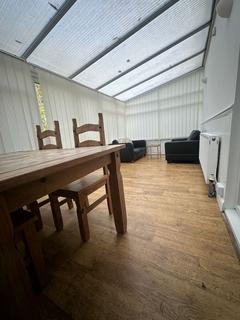 4 bedroom semi-detached house to rent, Fog Lane, Manchester