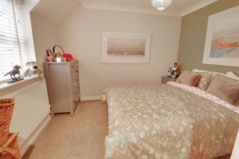 24 Bedingstone Drive, Penkridge, Stafford, ST19 5TE