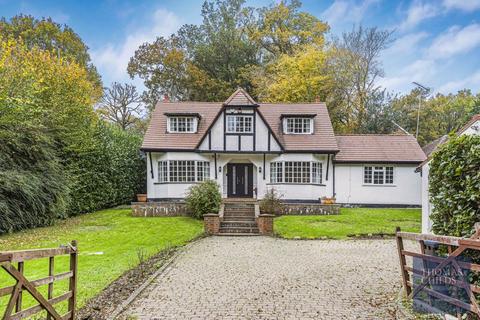 4 bedroom detached house for sale, Hangmans Lane, Welwyn AL6