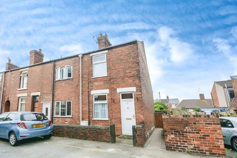 2 bedroom end of terrace house to rent, Nicholas Street, Chesterfield S41