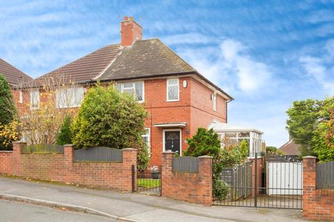 3 bedroom semi-detached house for sale, Inglewood Place, West Yorkshire LS14