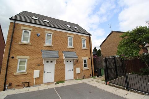 3 bedroom semi-detached house to rent, Langbar Approach, West Yorkshire LS14