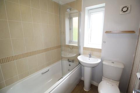 3 bedroom semi-detached house to rent, Langbar Approach, West Yorkshire LS14