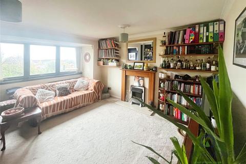 2 bedroom flat for sale, Cantwell Road, London SE18