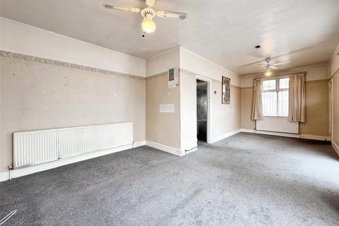 2 bedroom bungalow for sale, Oaklands Road, Bexleyheath DA6