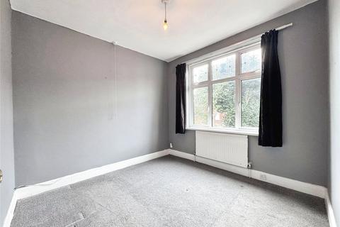 2 bedroom bungalow for sale, Oaklands Road, Bexleyheath DA6